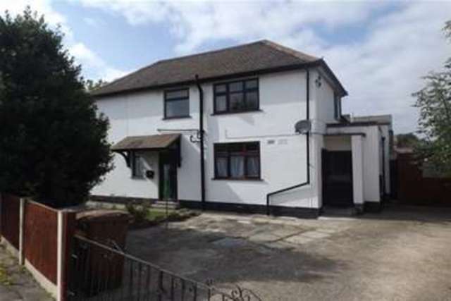  Image of 3 bedroom Detached house to rent in Meadow Lane Long Eaton Nottingham NG10 at Nottingham, NG10 2FP