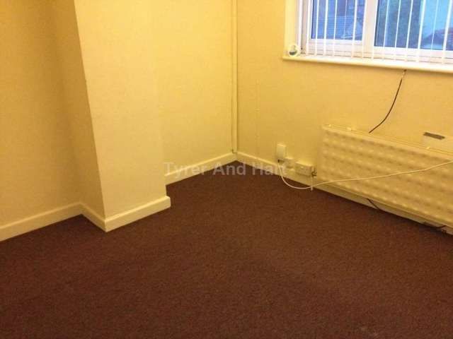  Image of 2 bedroom Detached house to rent in Melling Avenue Aintree Liverpool L9 at Melling Avenue  Liverpool, L9 0JZ
