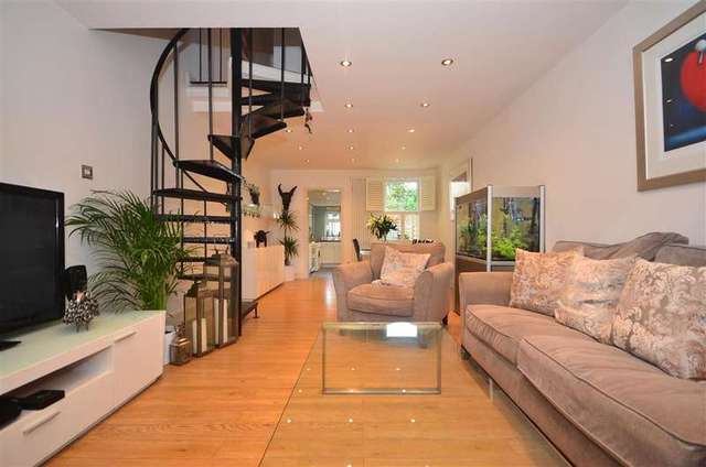  Image of 2 bedroom Terraced house for sale in Melville Road Rainham RM13 at Rainham Essex Rainham, RM13 9TY