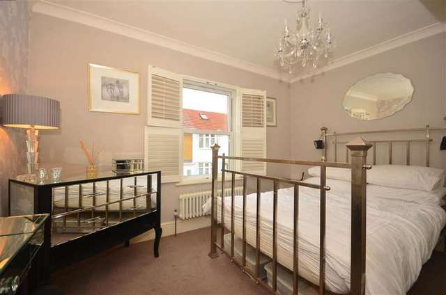  Image of 2 bedroom Terraced house for sale in Melville Road Rainham RM13 at Rainham Essex Rainham, RM13 9TY