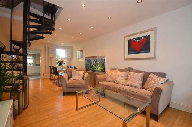  Image of 2 bedroom Terraced house for sale in Melville Road Rainham RM13 at Rainham Essex Rainham, RM13 9TY