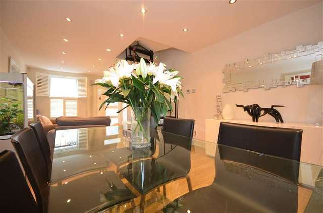  Image of 2 bedroom Terraced house for sale in Melville Road Rainham RM13 at Rainham Essex Rainham, RM13 9TY
