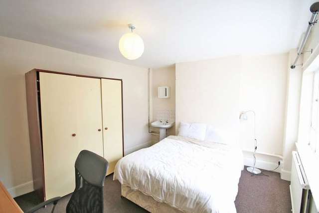  Image of 1 bedroom Semi-Detached house to rent in Mill Lane St. Radigunds Canterbury CT1 at St. Radigunds  Canterbury, CT1 2AW