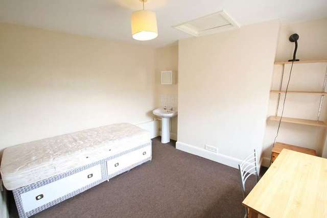  Image of 1 bedroom Semi-Detached house to rent in Mill Lane St. Radigunds Canterbury CT1 at St. Radigunds  Canterbury, CT1 2AW