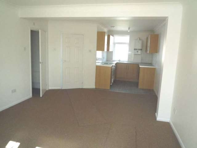  Image of 1 bedroom Apartment to rent in Milton Road Swanscombe DA10 at Milton Road  Swanscombe, DA10 0LS