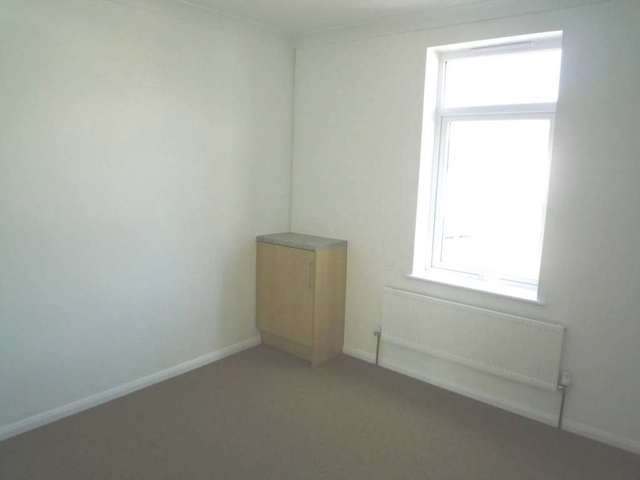  Image of 1 bedroom Apartment to rent in Milton Road Swanscombe DA10 at Milton Road  Swanscombe, DA10 0LS