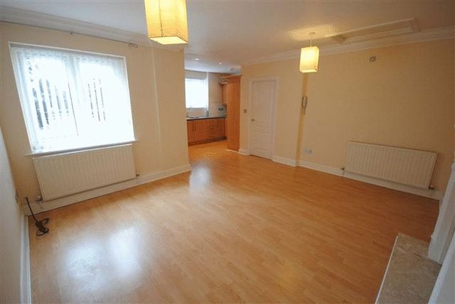  Image of 1 bedroom Flat for sale in Minehead Road Aigburth Liverpool L17 at Minehead Road Aigburth Liverpool, L17 6AU