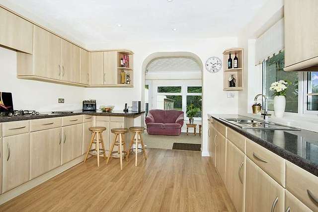  Image of 5 bedroom Detached house for sale in Minnis Road Birchington CT7 at Birchington, CT7 9NY