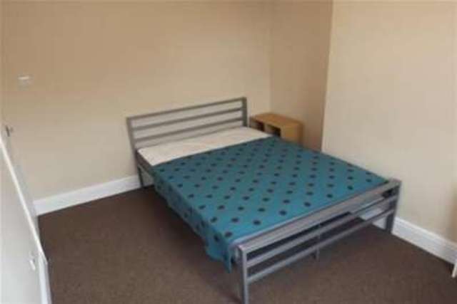  Image of 3 bedroom Detached house to rent in Montpelier Road Nottingham NG7 at Nottingham, NG7 2JY