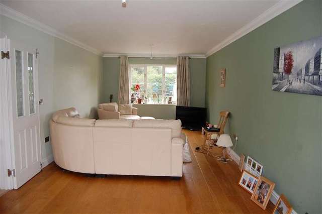  Image of 4 bedroom Detached house for sale in Moorstock Lane Sellindge Ashford TN25 at Sellindge Ashford Sellindge, TN25 6LA