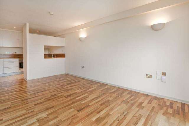  Image of 2 bedroom Flat to rent in Myddelton Passage London EC1R at Finsbury London King