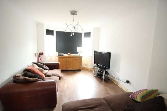  Image of 3 bedroom Terraced house for sale in Oliver Road Hemel Hempstead HP3 at Nash Mills Hemel Hempstead Hertfordshire, HP3 9PY