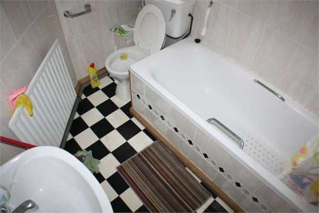 Image of 2 bedroom Flat for sale in Neasden Lane London NW10 at London London, NW10 1RU