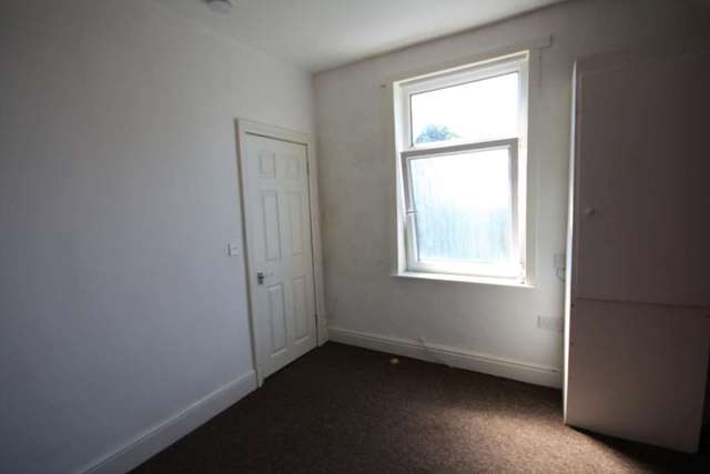  Image of 6 bedroom Terraced house for sale in Nevile Road Salford M7 at Neville Road  Salford, M7 3PS