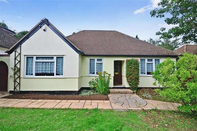  Image of 4 bedroom Detached house for sale in New Barn Road Longfield DA3 at Longfield Kent Longfield, DA3 7LQ