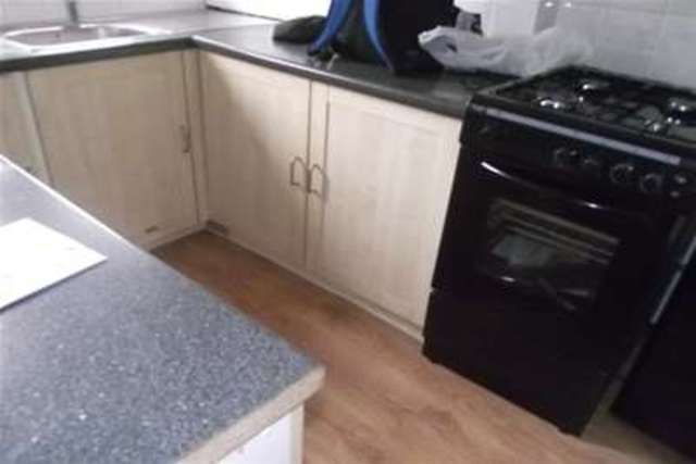  Image of 1 bedroom Flat to rent in Kimberley Avenue Seven Kings Ilford IG2 at Newbury Park, IG2 7AS