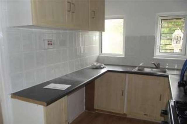  Image of 1 bedroom Flat to rent in Kimberley Avenue Seven Kings Ilford IG2 at Newbury Park, IG2 7AS