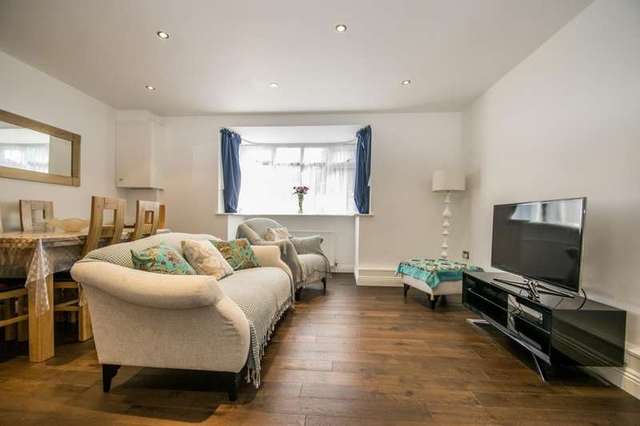  Image of 2 bedroom Apartment for sale in South Stoke Road Woodcote Reading RG8 at South Stoke Road Woodcote Reading, RG8 0PL