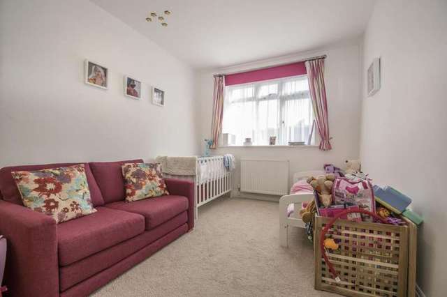  Image of 2 bedroom Apartment for sale in South Stoke Road Woodcote Reading RG8 at South Stoke Road Woodcote Reading, RG8 0PL