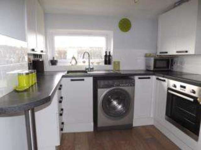  Image of 2 bedroom Flat for sale in Pyle Street Newport PO30 at Newport Isle of Wight Newport, PO30 1UJ