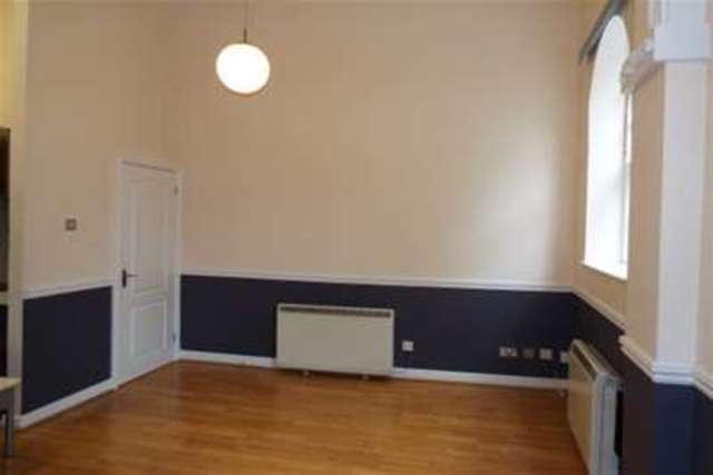  Image of 1 bedroom Flat to rent in North Street Atherstone CV9 at Atherstone, CV9 1JN