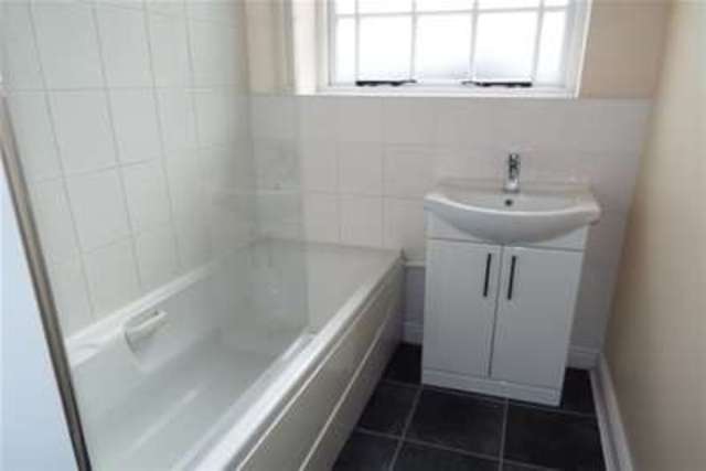  Image of 1 bedroom Flat to rent in North Street Atherstone CV9 at Atherstone, CV9 1JN