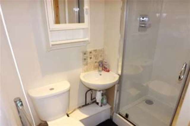  Image of 2 bedroom Terraced house to rent in Dixon Street Swindon SN1 at Swindon, SN1 3PJ