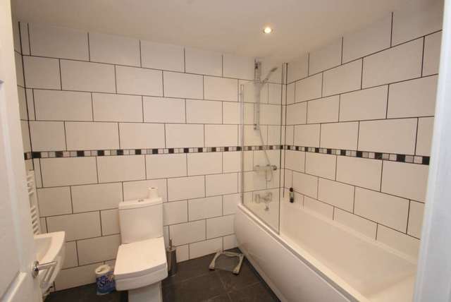  Image of 5 bedroom Bungalow for sale in Ormesby Bank Ormesby Middlesbrough TS7 at Ormesby Bank  Middlesbrough, TS7 9ED