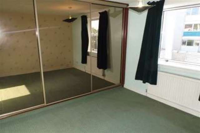  Image of 2 bedroom Flat to rent in Owen Avenue East Kilbride Glasgow G75 at Glasgow, G75 9DB