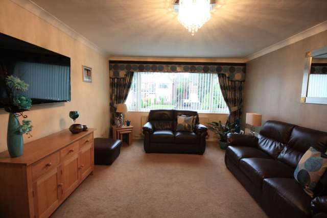  Image of 2 bedroom Apartment for sale in Park Lane Court Park Lane Whitefield Manchester M45 at Park Lane Whitefield Manchester, M45 7PU