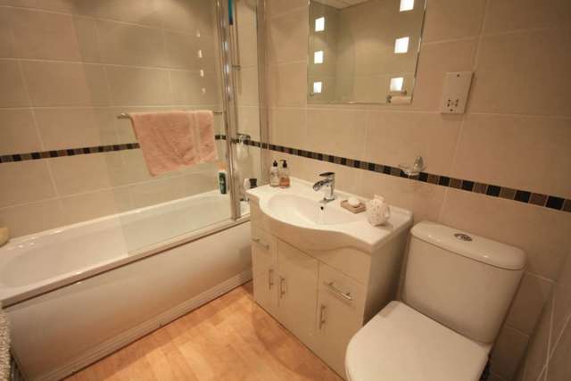  Image of 2 bedroom Apartment for sale in Park Lane Court Park Lane Whitefield Manchester M45 at Park Lane Whitefield Manchester, M45 7PU