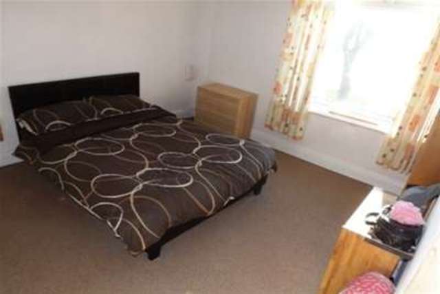  Image of 3 bedroom Terraced house to rent in Parkside Road Sheffield S6 at Sheffield, S6 2AA