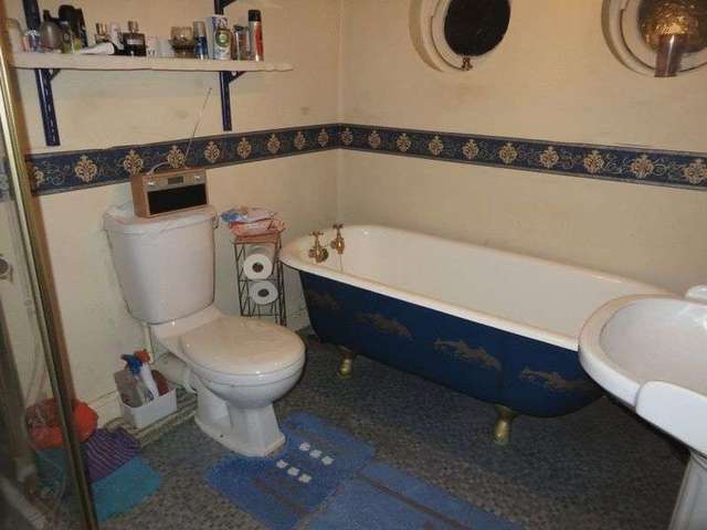  Image of 3 bedroom Semi-Detached house to rent in Penncricket Lane Rowley Regis B65 at Penncricket Lane  Rowley Regis, B65 0PE