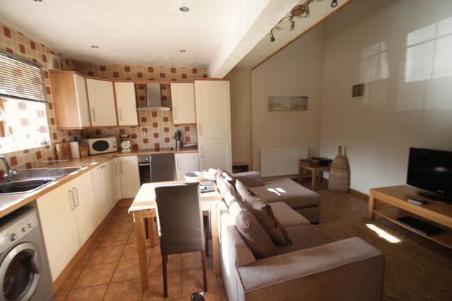  Image of 4 bedroom Detached house for sale in Pentir Bangor LL57 at Pentir Bangor, LL57 4EB