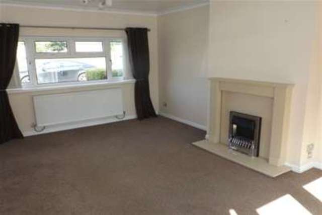  Image of 3 bedroom Semi-Detached house to rent in Pilgrim Way Pentre Maelor Wrexham LL13 at Wrexham, LL13 9RA