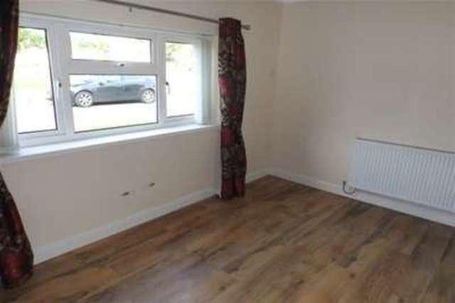 Image of 3 bedroom Semi-Detached house to rent in Pilgrim Way Pentre Maelor Wrexham LL13 at Wrexham, LL13 9RA