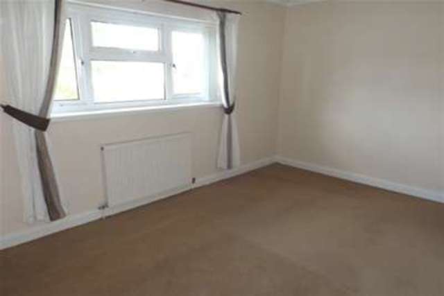  Image of 3 bedroom Semi-Detached house to rent in Pilgrim Way Pentre Maelor Wrexham LL13 at Wrexham, LL13 9RA