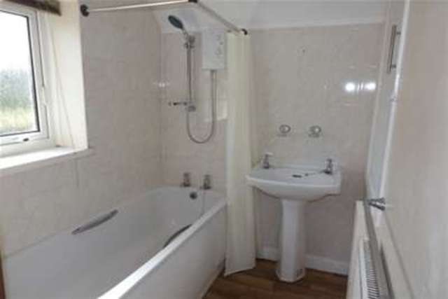  Image of 3 bedroom Semi-Detached house to rent in Pilgrim Way Pentre Maelor Wrexham LL13 at Wrexham, LL13 9RA