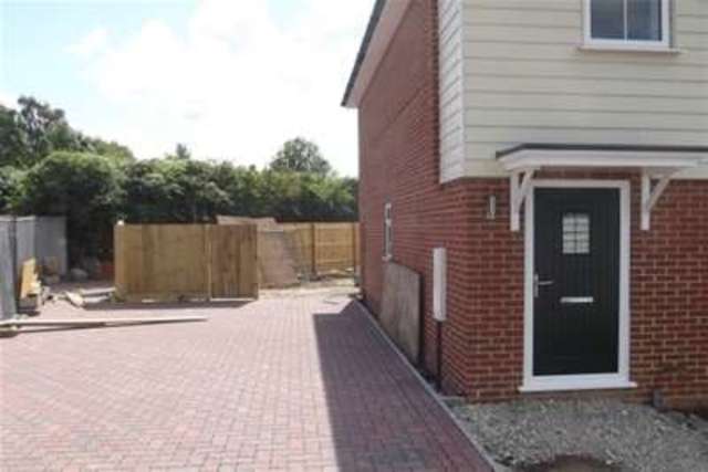  Image of 3 bedroom Detached house to rent in Pippins Place Canterbury CT1 at Canterbury, CT1 3FA