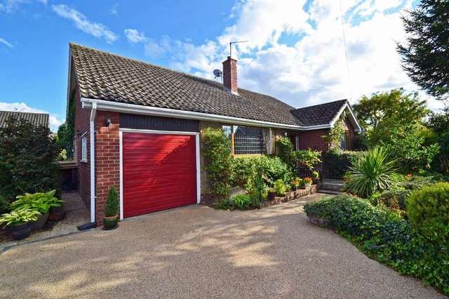  Image of 3 bedroom Detached house for sale in Pledwick Drive Wakefield WF2 at Sandal Wakefield West Yorkshire, WF2 6DE