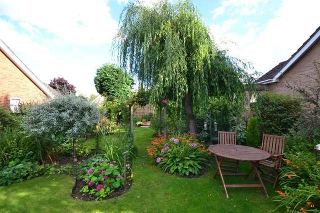  Image of 3 bedroom Detached house for sale in Pledwick Drive Wakefield WF2 at Sandal Wakefield West Yorkshire, WF2 6DE