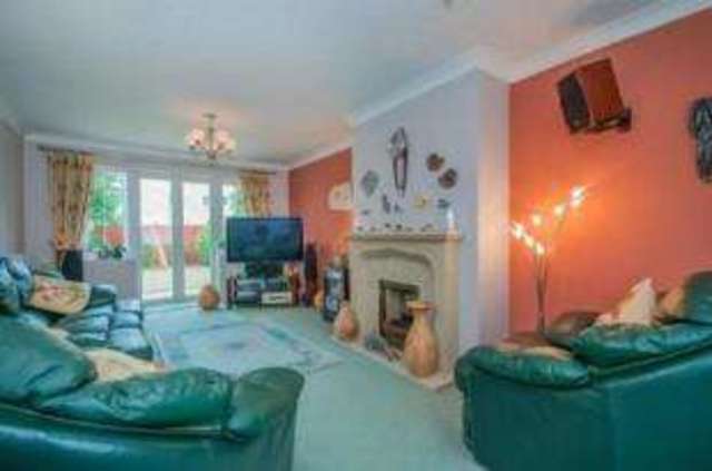  Image of 5 bedroom Detached house for sale in Ponsonby Drive Peterborough PE2 at Peterborough Cambridgeshire Woodston, PE2 9RZ