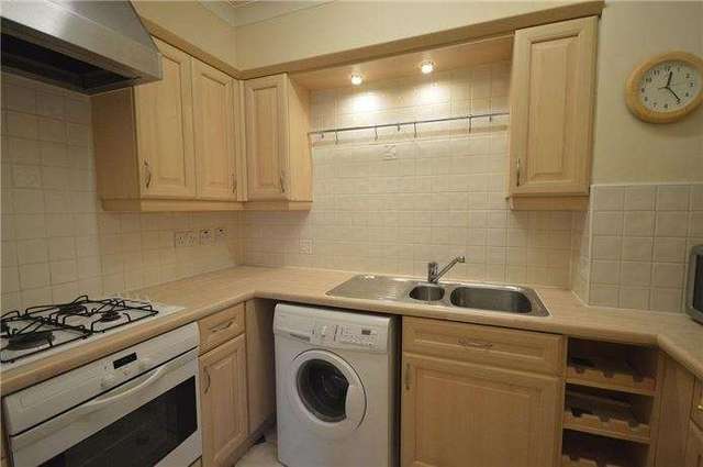  Image of 2 bedroom Flat to rent in Ravensworth Gardens Cambridge CB1 at CAMBRIDGE  Cambridge, CB1 2XN