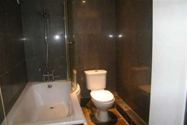  Image of 2 bedroom Flat to rent in Regent Street Leamington Spa CV32 at Leamington Spa, CV32 5HQ