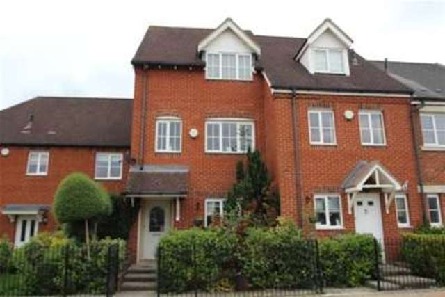  Image of 3 bedroom Property to rent in Sir John Fogge Avenue Ashford TN23 at Ashford, TN23 3GA