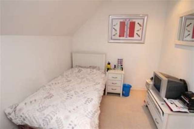  Image of 3 bedroom Property to rent in Sir John Fogge Avenue Ashford TN23 at Ashford, TN23 3GA