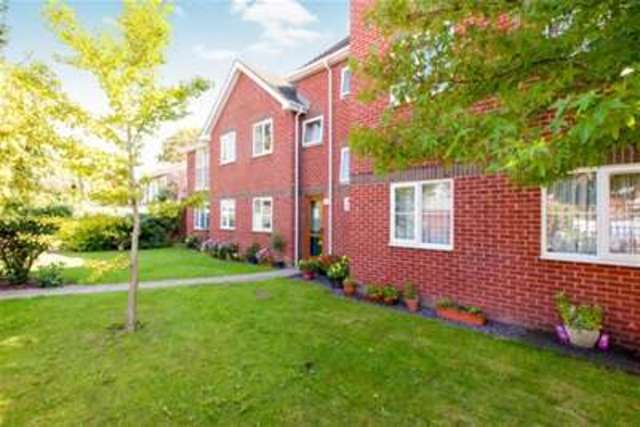  Image of 2 bedroom Flat to rent in Adur Close Gosport PO12 at Gosport, PO12 3EY