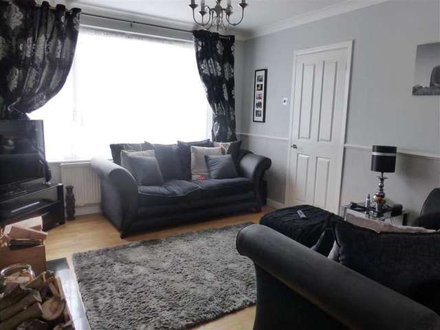  Image of 4 bedroom End of Terrace for sale in Rowlands Avenue Waterlooville PO7 at Waterlooville Hampshire Waterlooville, PO7 7RU