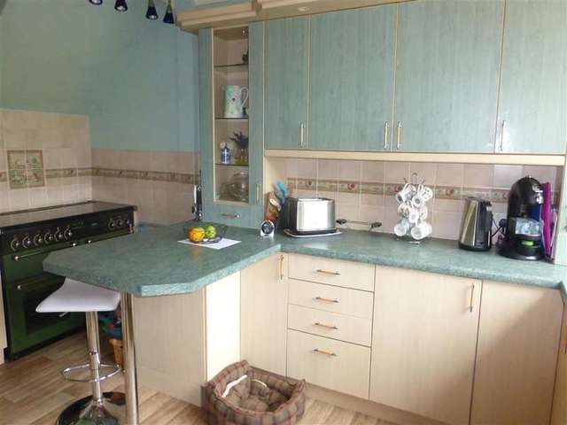  Image of 4 bedroom End of Terrace for sale in Rowlands Avenue Waterlooville PO7 at Waterlooville Hampshire Waterlooville, PO7 7RU
