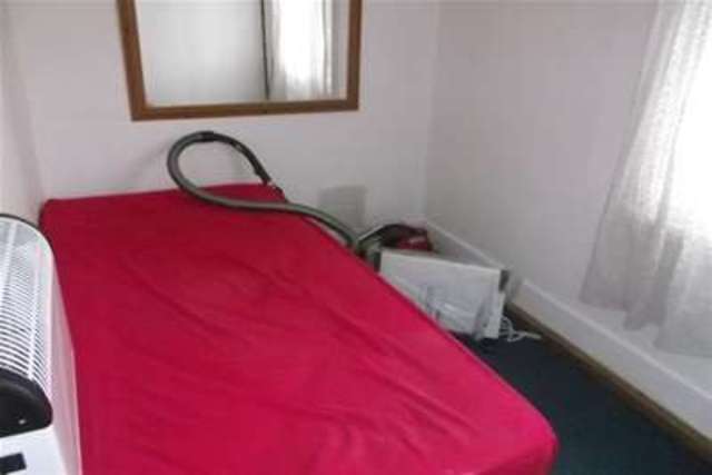 Image of 1 bedroom Flat to rent in Elgin Road Seven Kings Ilford IG3 at Seven Kings, IG3 8LW
